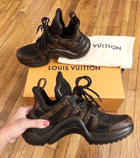 louis vuitton trainer ss18 price.